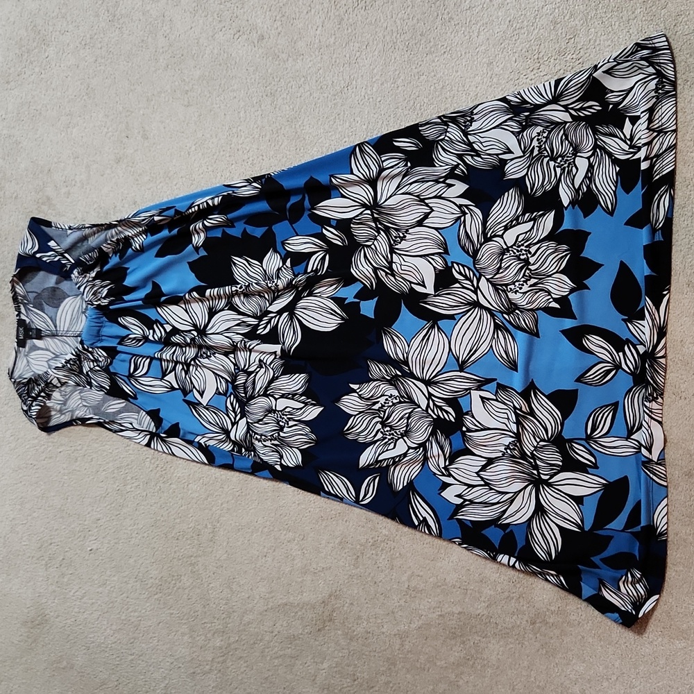 MZK Trapeze Flowered Dress - Medium
